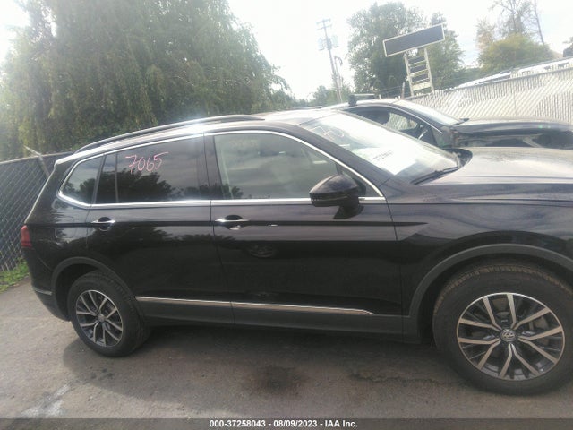 3VV2B7AX8LM027490 Volkswagen TIGUAN SE