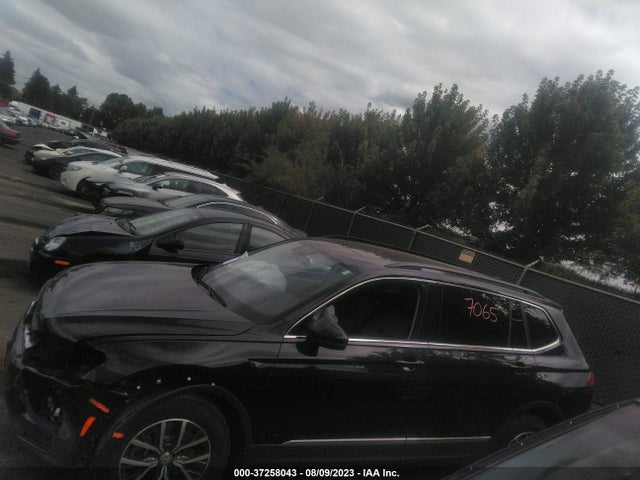 3VV2B7AX8LM027490 Volkswagen TIGUAN SE