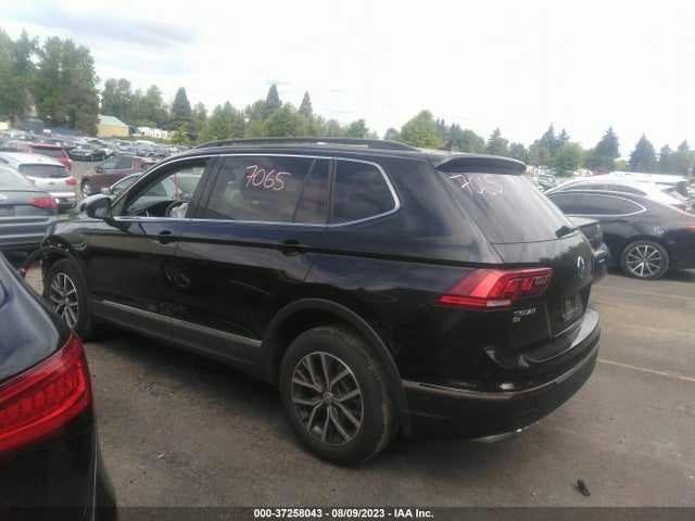 3VV2B7AX8LM027490 Volkswagen TIGUAN SE