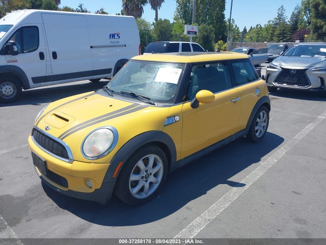 2008 MINI COOPER HARDTOP S VIN: WMWMF73558TT90147