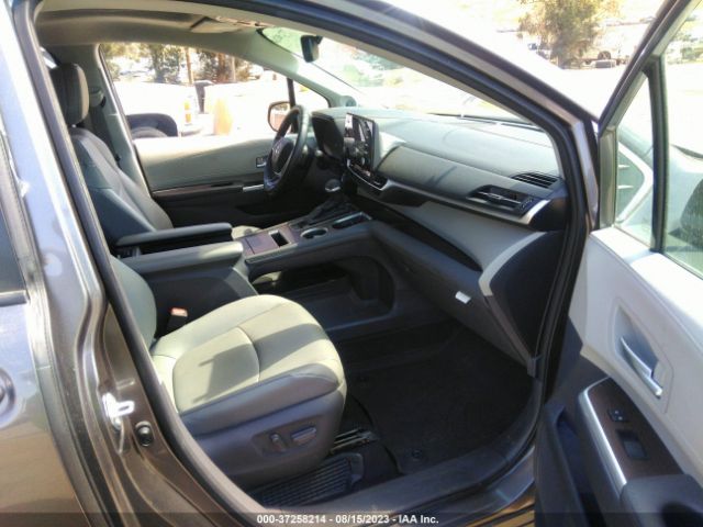 5TDJRKEC9MS020520 Toyota SIENNA XLE