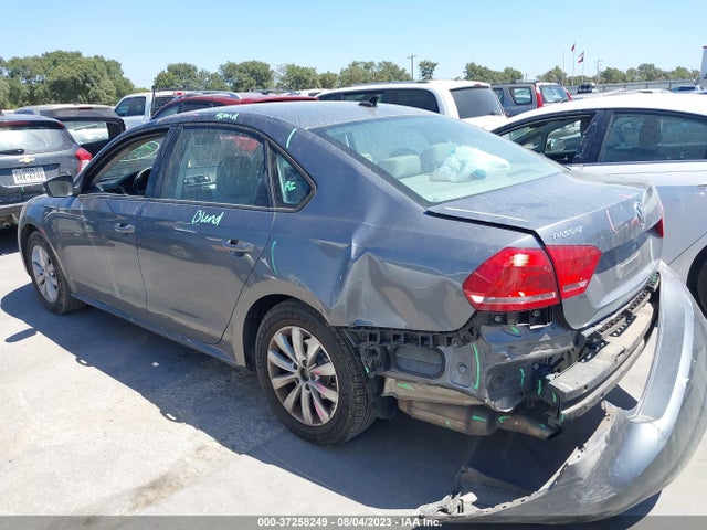 1VWAS7A3XFC007168 Volkswagen Passat 1.8t Wolfsburg Ed