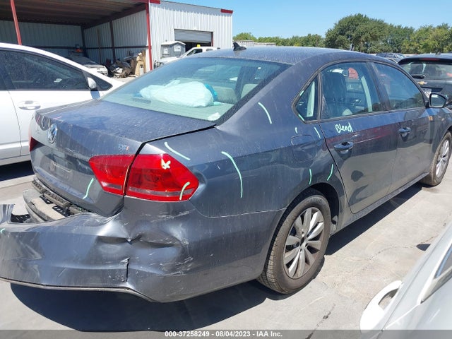 1VWAS7A3XFC007168 Volkswagen Passat 1.8t Wolfsburg Ed