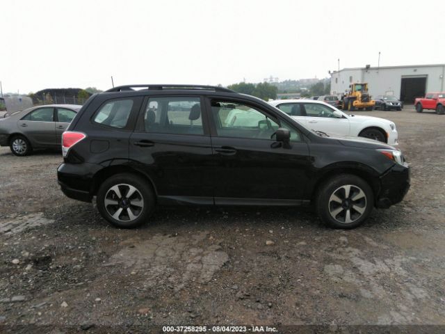 JF2SJABCXJH427922 Subaru Forester