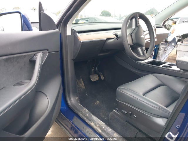 Tesla Model Y Long Range 2021 5YJYGDEEXMF173204 Image 13