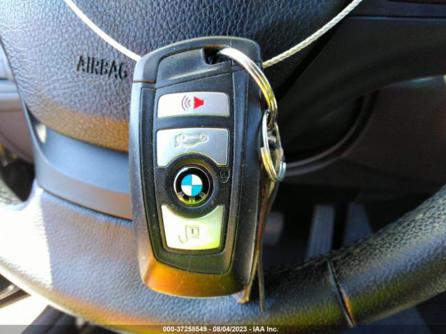 WBA8A9C50GK618152 BMW 3 Series 320i