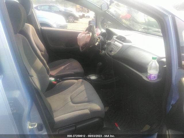 2010 HONDA FIT VIN: JHMGE8H26AC019946