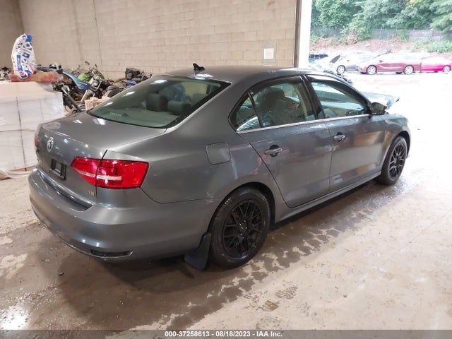 3VWD17AJXFM321951 Volkswagen Jetta Sedan 1.8t Se W/connectivity