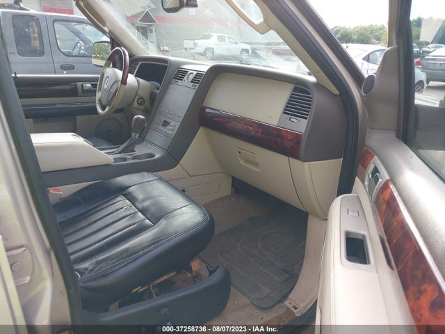 2004 LINCOLN NAVIGATOR LUXURY/ULTIMATE VIN: 5LMFU28R14LJ38124