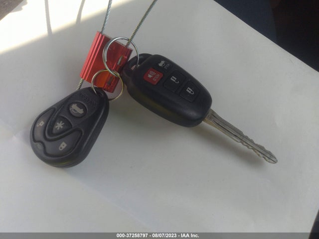 Toyota Corolla L/le/s/s Plus/le Plus 2014 2T1BURHEXEC178917 Image 3