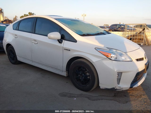 Toyota Prius Four 2015 JTDKN3DU5F0475483 Image 5