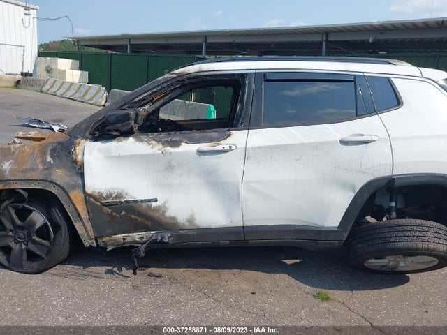 3C4NJDBBXNT223892 Jeep Compass Latitude 4x4