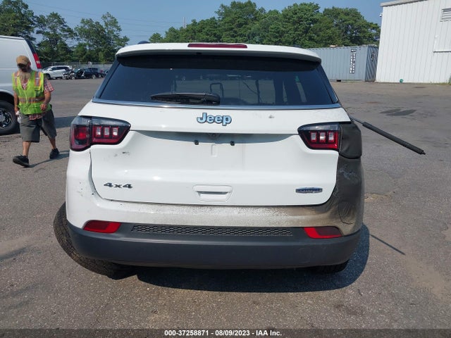 3C4NJDBBXNT223892 Jeep Compass Latitude 4x4