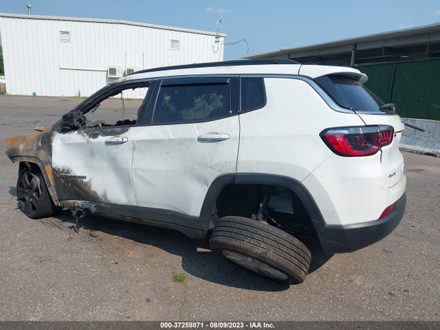 3C4NJDBBXNT223892 Jeep Compass Latitude 4x4