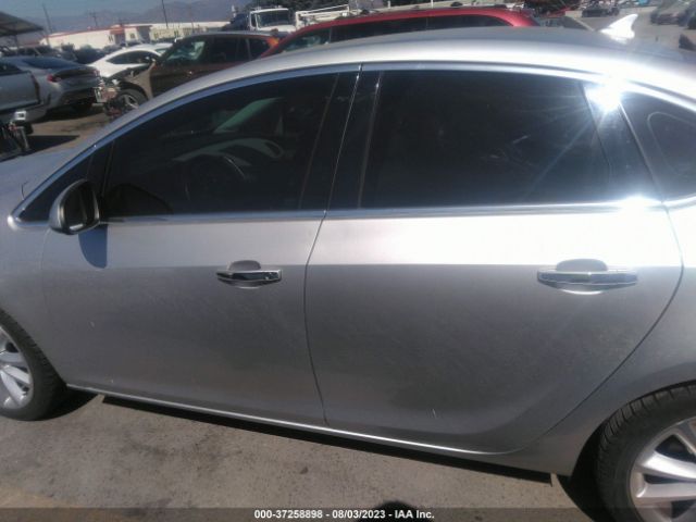 1G4PR5SK9E4110329 Buick Verano Convenience Group
