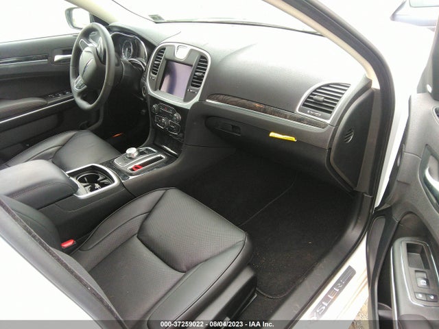 2023 Chrysler 300, VIN: 2C3CCASG9PH557925