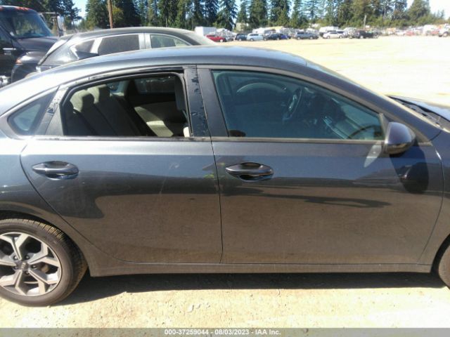 3KPF24AD1LE174877 KIA Forte Lxs