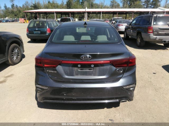 3KPF24AD1LE174877 KIA Forte Lxs