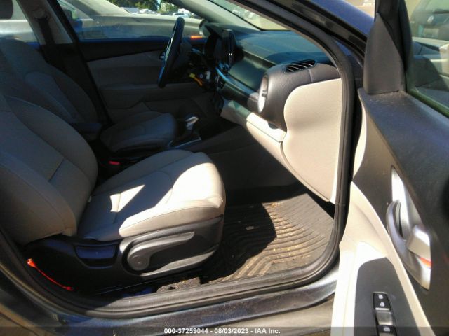 3KPF24AD1LE174877 KIA Forte Lxs