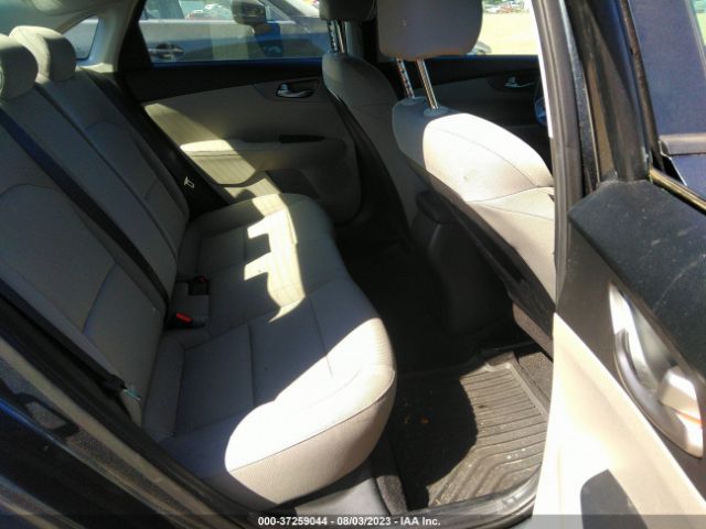 3KPF24AD1LE174877 KIA Forte Lxs