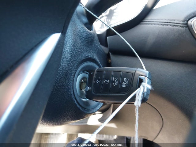 Hyundai Santa Fe Se 2019 5NMS23AD0KH084068 Image 3