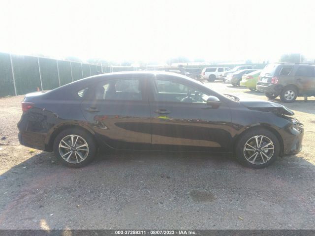 3KPF24AD3PE647281 KIA Forte Lxs