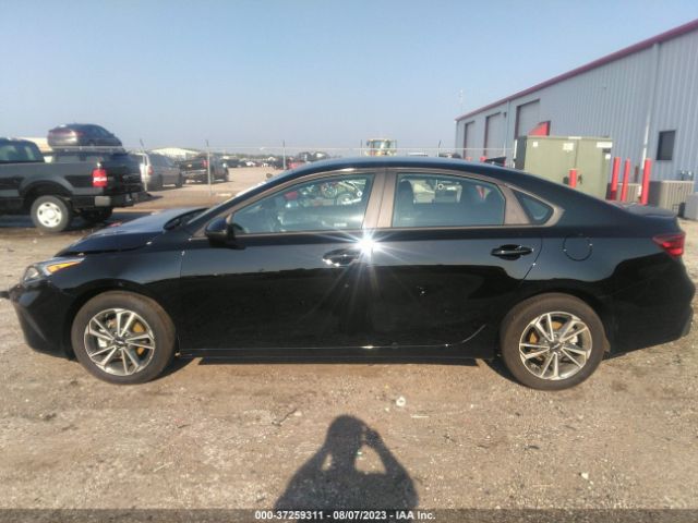 3KPF24AD3PE647281 KIA Forte Lxs