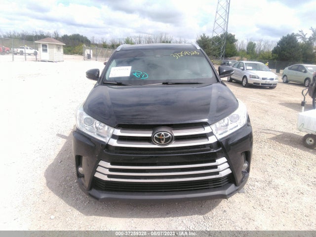 2017 TOYOTA HIGHLANDER XLE VIN: 5TDKZRFH5HS525564
