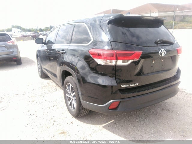 2017 TOYOTA HIGHLANDER XLE VIN: 5TDKZRFH5HS525564