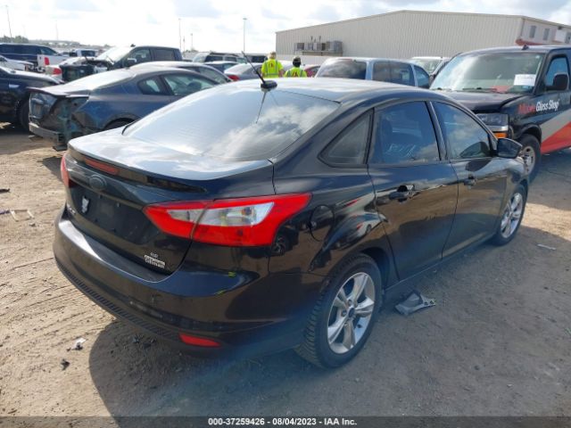 1FADP3F26EL321074 Ford FOCUS SE