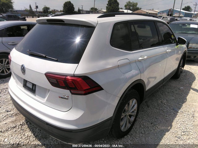 3VV0B7AX6JM130833 Volkswagen TIGUAN S