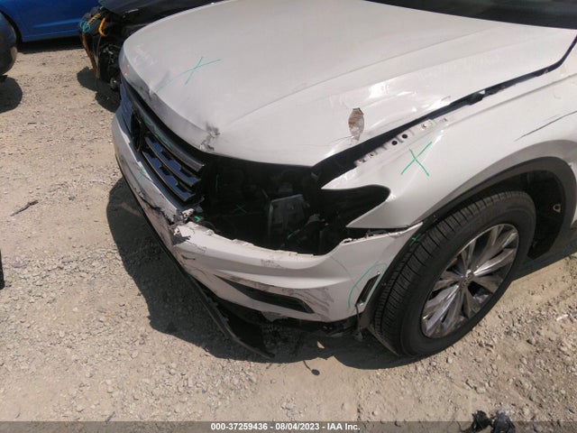 3VV0B7AX6JM130833 Volkswagen TIGUAN S