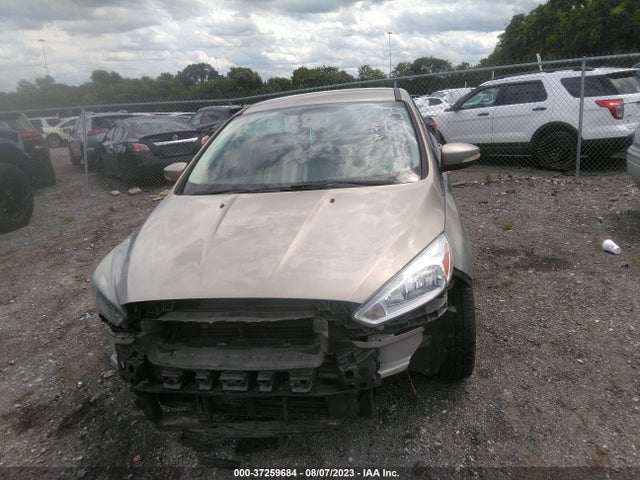 Ford FOCUS SE 2016 1FADP3FE8GL385839 Image 12