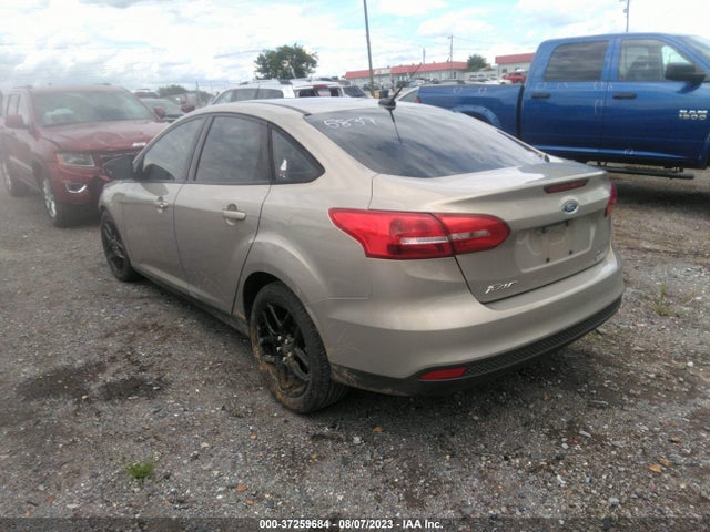 Ford FOCUS SE 2016 1FADP3FE8GL385839 Image 3