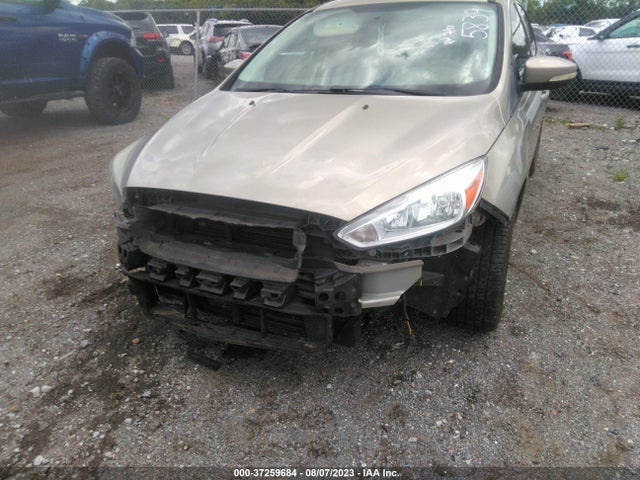 Ford FOCUS SE 2016 1FADP3FE8GL385839 Image 6