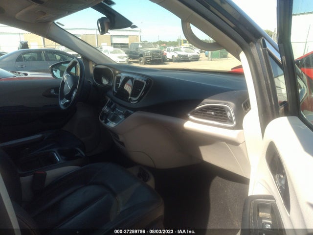 2C4RC1BG4HR768144 Chrysler Pacifica Touring-l