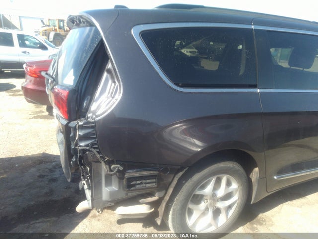 2C4RC1BG4HR768144 Chrysler Pacifica Touring-l