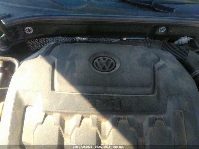 1VWLA7A39KC012500 Volkswagen Passat 2.0t Wolfsburg Edition