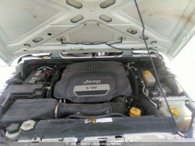 1C4BJWDGXGL177552 Jeep Wrangler Unlimited Sport