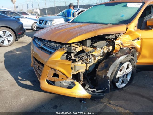 1FMCU0G70GUA37617 Ford ESCAPE SE