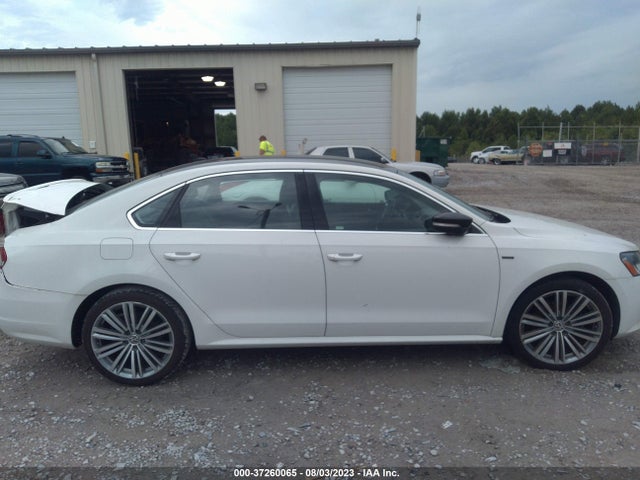1VWBT7A3XFC104632 Volkswagen Passat 1.8t Sport