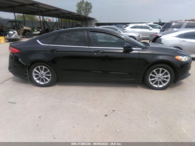3FA6P0HD2HR242805 Ford FUSION SE
