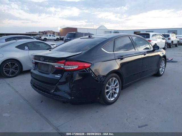 3FA6P0HD2HR242805 Ford FUSION SE