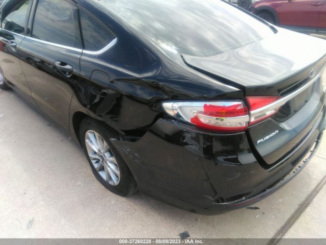 3FA6P0HD2HR242805 Ford FUSION SE