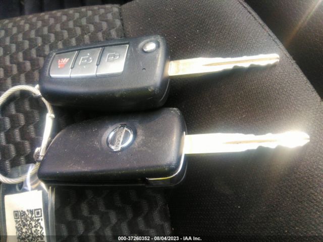 JN1BJ1AW3MW662045 Nissan Rogue Sport S