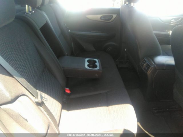 JN1BJ1AW3MW662045 Nissan Rogue Sport S