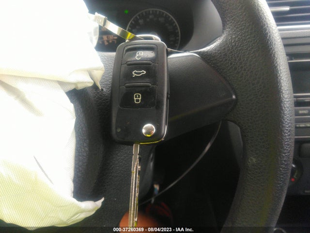 2014 VOLKSWAGEN JETTA SEDAN SE VIN: 3VWD17AJ6EM277638