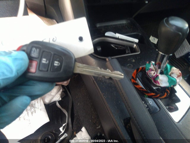 Toyota Rav4 Xle 2017 JTMWFREV3HJ113318 Image 3