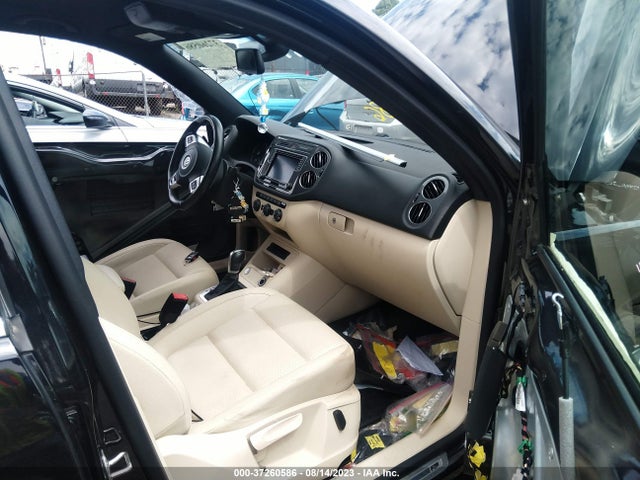 WVGAV7AX4GW542618 Volkswagen Tiguan R-line