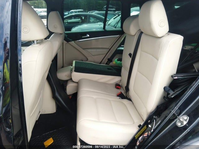 WVGAV7AX4GW542618 Volkswagen Tiguan R-line